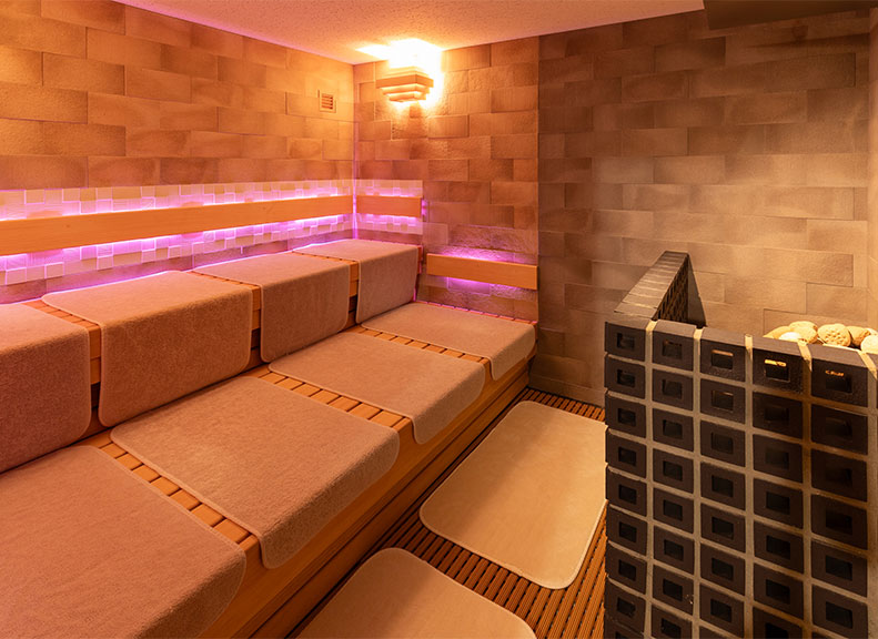 Hands-On Löyly Sauna with Self-Managed Steam