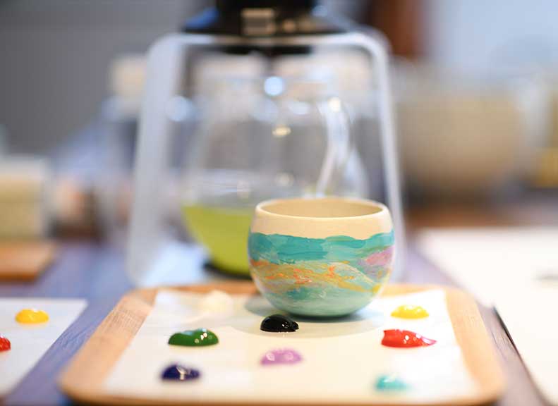 An Artistic Atmosphere Filled with Sound and Sensory Delights