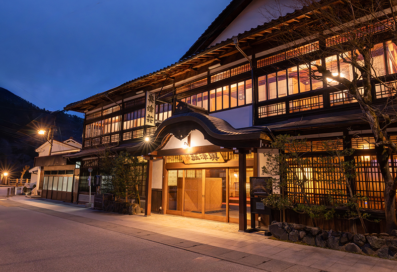 Okutsuso, Meisen Kagi-yu (Renowned Historic Hot Spring)