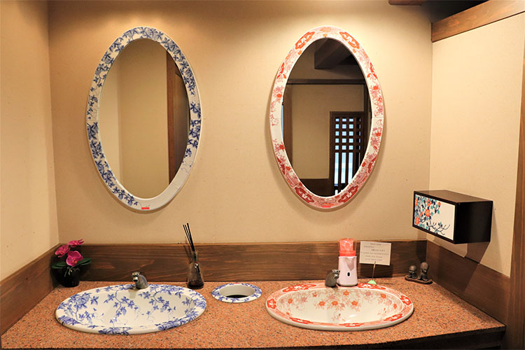 Arita-yaki Department Store Marukei Shosha