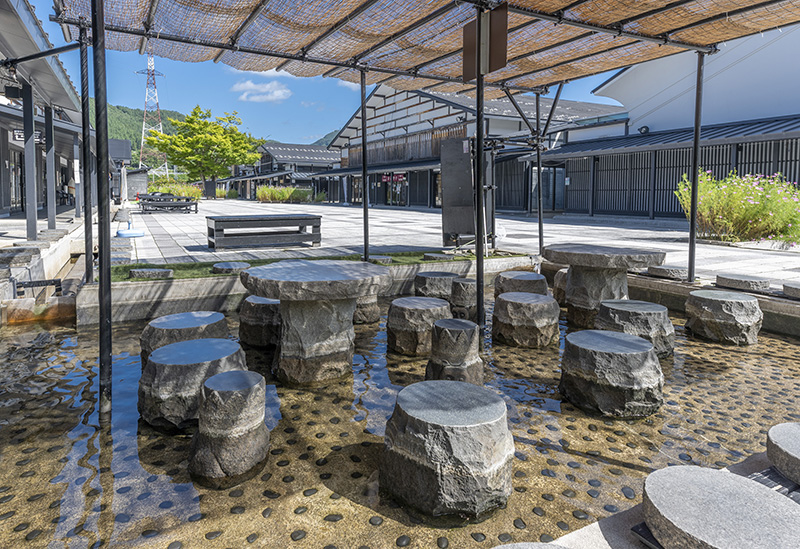 Tsugaru Traditional Crafts Center