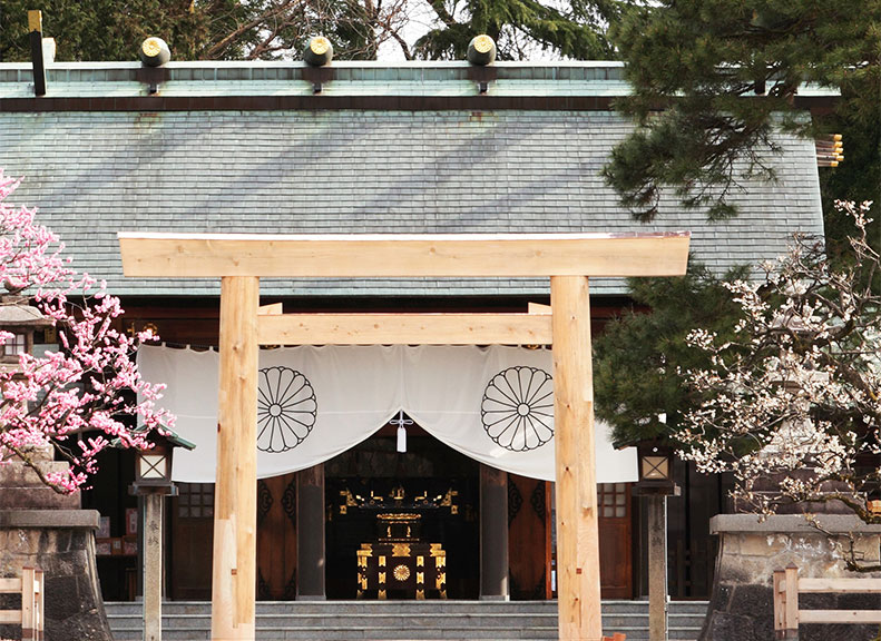 The First Torii Gate Privileged to Be Received From the Ise Grand Shrine