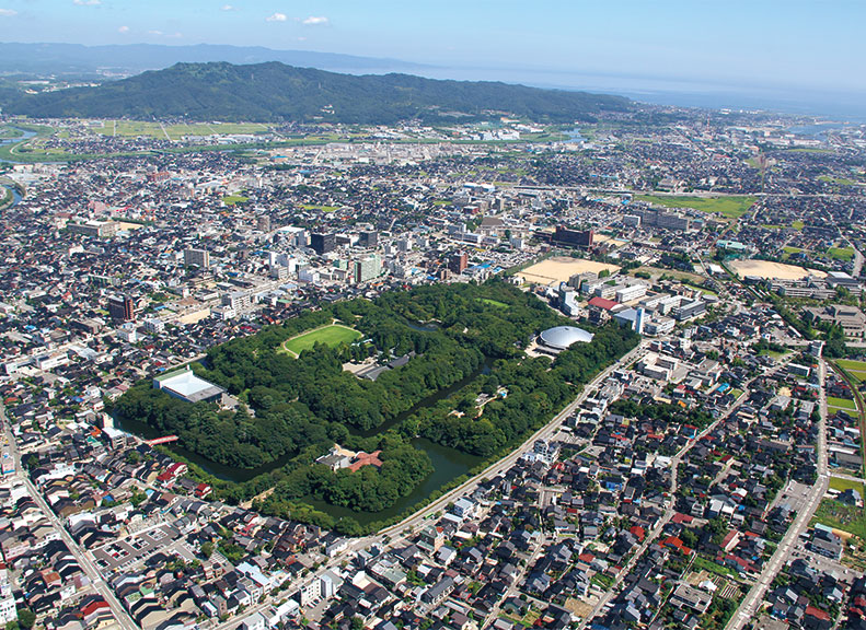 Takaoka Kojō Park With Its Historical Ties to the Maeda Clan of Kaga