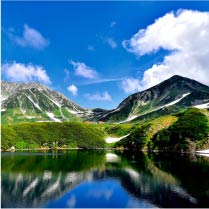 Explore more of Toyama by visiting Kamiichi Town, Tateyama Town, and Namerikawa City!