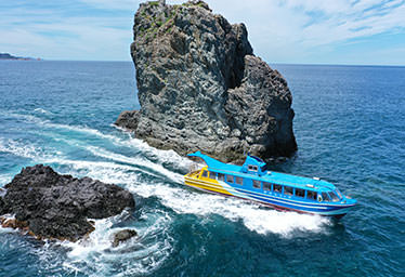 Omi Island sightseeing steamship [Omijima Kankokisen]